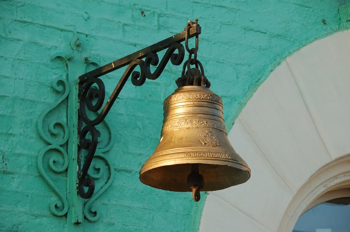 Пословицы про колокол