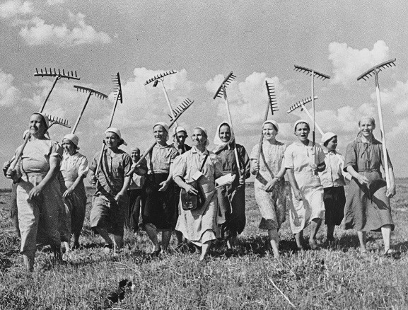 Пословицы про трудодень